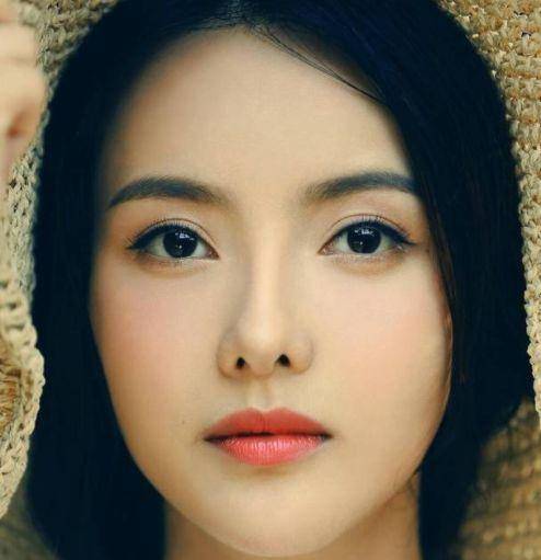 混血女明星鼻子_美女整容前后对比_娱乐圈整容美女
